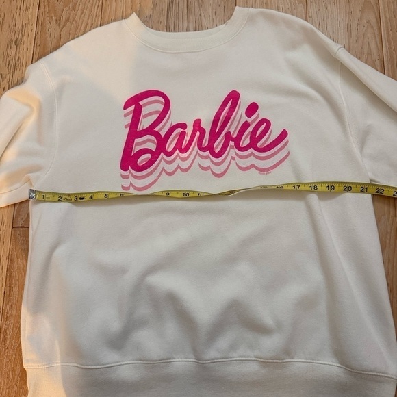 Gap Barbie white crew sweatshirt with pink writing size large - Picture 7 of 7